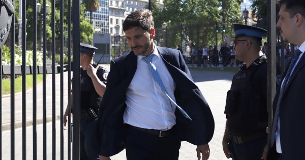 Pullaro consiguió los votos para barrer la Corte de Santa Fe con la ayuda de Perotti y la izquierda