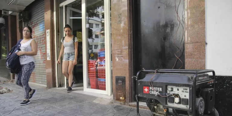 El Gobierno anticipó fuertes cortes de luz para el verano: “No se resuelve de un día al otro”