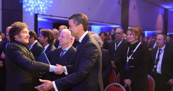 Peña le dijo a Milei que fue ofensivo con Lula y le reclamó no haber ido al Mercosur