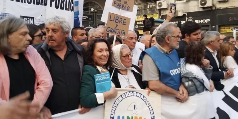 El Gobierno denunció a Madres de Plaza de Mayo por el hallazgo de un boliche en una sede