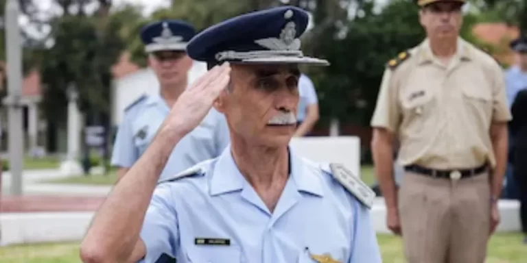 El gobierno designó a un nuevo jefe de la Fuerza Aérea