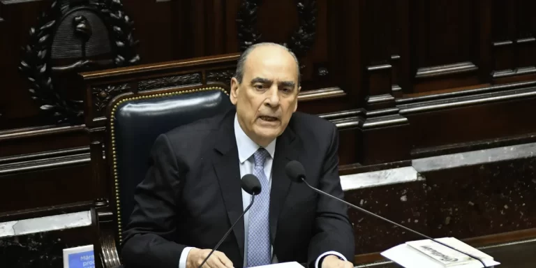 Guillermo Francos se presentará a responder las preguntas del Senado
