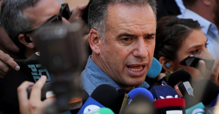 2302032