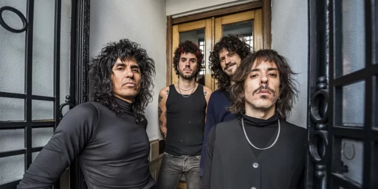 Fantasmagoria lanzó “Perdón pero con estas gafas no te escucho nada”