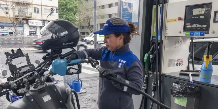 El domingo aumenta la nafta y el gasoil: de cuanto será el incremento