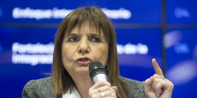 Bullrich sospecha que la banda que grabó el video con amenazas podría estar en Buenos Aires
