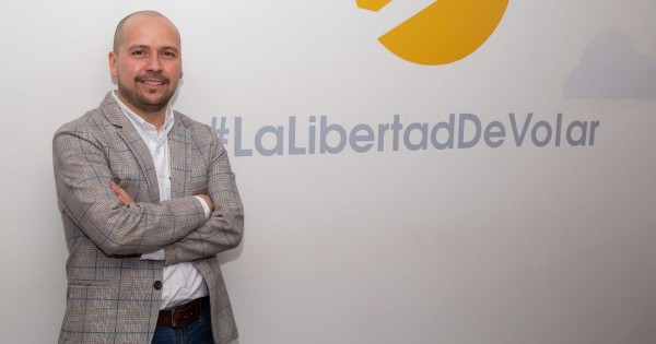 Alerta en el sector turístico por los problemas en los vuelos de Flybondi