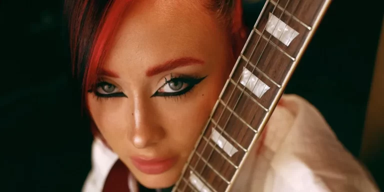Tuli presenta su nuevo single y videoclip “Ciudad de Papel”