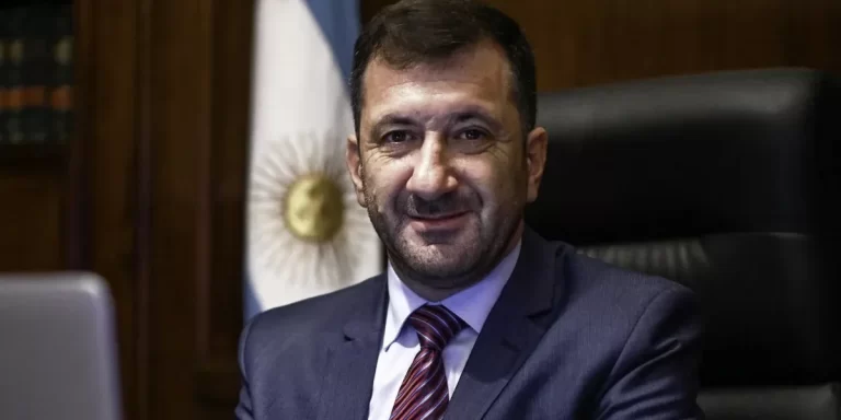 El peronismo le pidió una sesión especial a Villarruel para expulsar a Kueider del Senado
