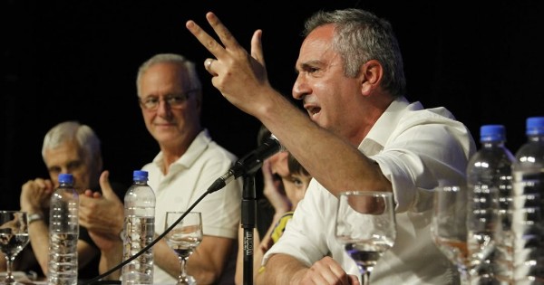 Larroque desafía a Máximo antes de la cumbre del PJ: “Quiero que Cristina y La Cámpora banquen a Axel”