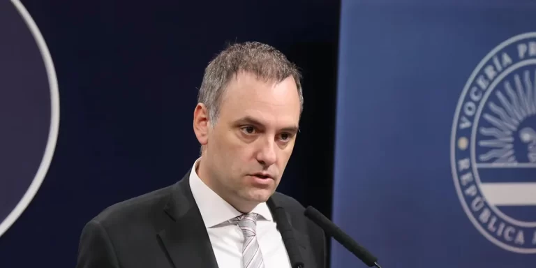 El Gobierno imputó a siete empresas de medicina prepaga y a Claudio Belocopitt por presunta cartelización