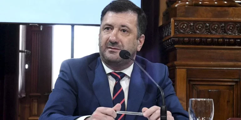 Gendarmería ordenó allanar inmuebles vinculados al senador Edgardo Kueider