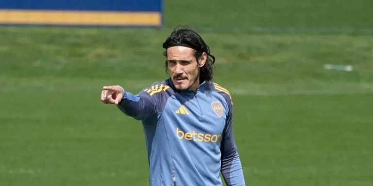 Cavani y Romero fueron descartados para el clásico contra Independiente