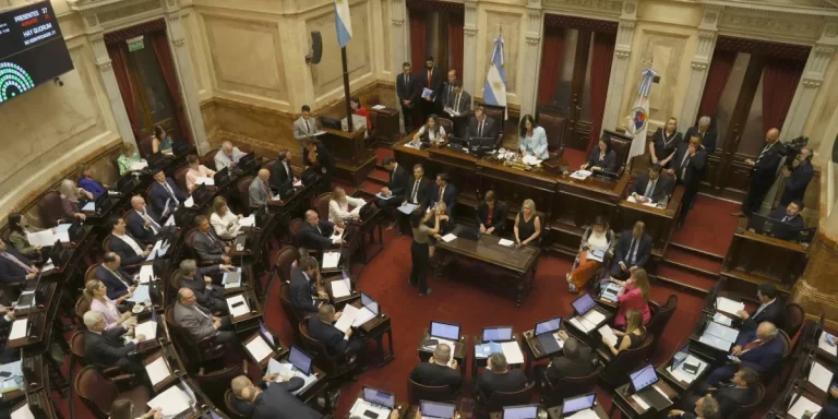 A partir de enero, los senadores cobrarán $9,5 millones por mes