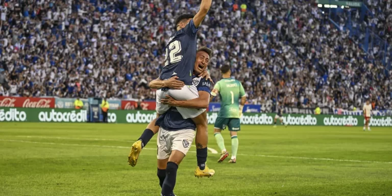 Tras vencer a Huracán, Vélez se consagró campeón de la Liga Profesional