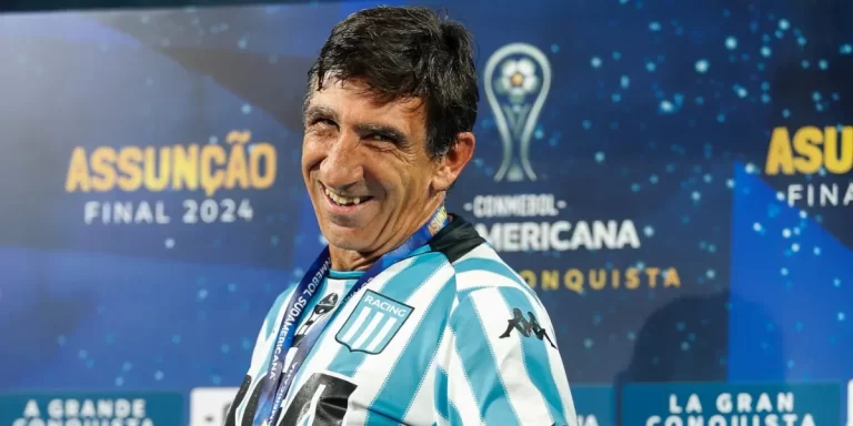 Gustavo Costas acordó su renovación y será el técnico de Racing en 2025