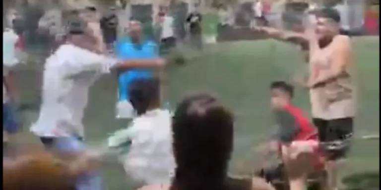 Un hombre comenzó a disparar durante una pelea de jóvenes en una cancha de fútbol de Rosario