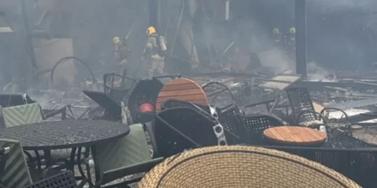 Brasil: nueve personas perdieron la vida al estrellarse el avión que los transportaba a Florianópolis
