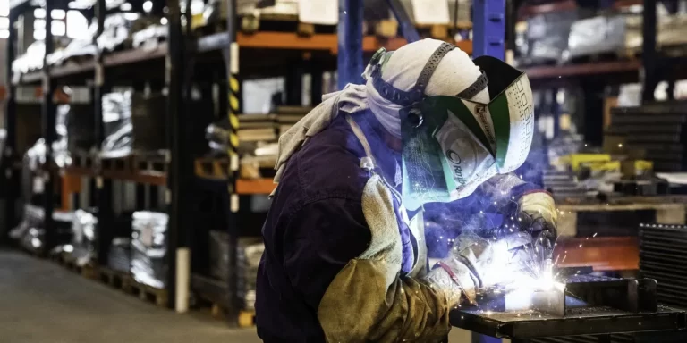 Industria pyme: en noviembre dos de seis sectores mostraron una mejoría en su actividad