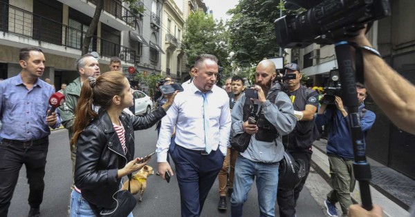 Diplomáticos atrincherados: Rusia denuncia “grave violación al derecho internacional”