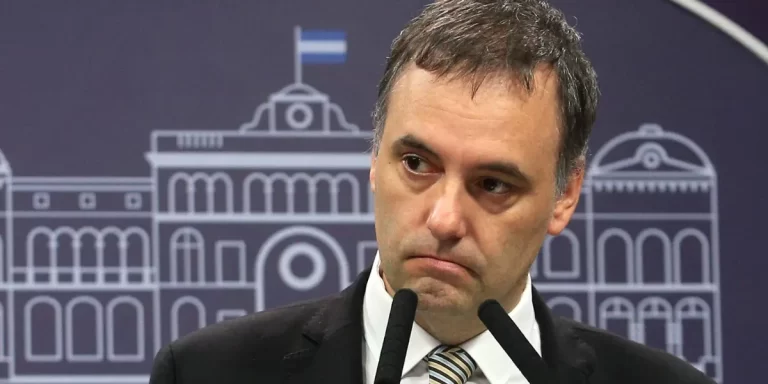 El Gobierno defendió el nuevo valor del salario mínimo: “Es un aumento razonable”