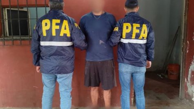 Detienen a prófugo que sometía a un hombre con discapacidad para quedarse con su departamento