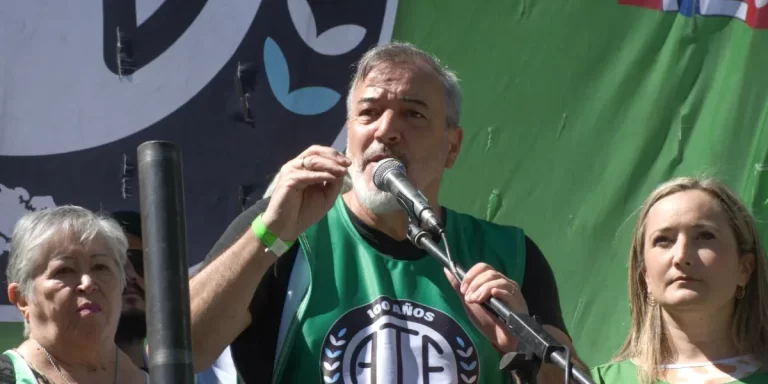 La advertencia de Aguiar al Gobierno: “Les vamos a robar la motosierra y le vamos a cortar la cabeza”
