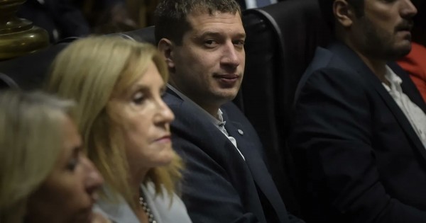 La candidatura de Yamil Santoro amenaza con dividir el voto libertario en la Ciudad