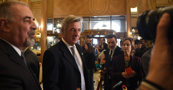 Se derrumba el precio de la soja y empuja los pedidos de devaluación