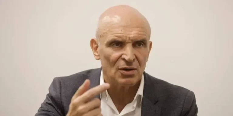José Luis Espert arremetió contra Axel Kicillof: “salí de tu nube de gas comunista”