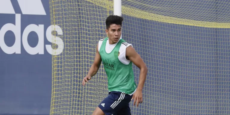 Pol Fernández fue presentado por Fortaleza para la temporada 2025