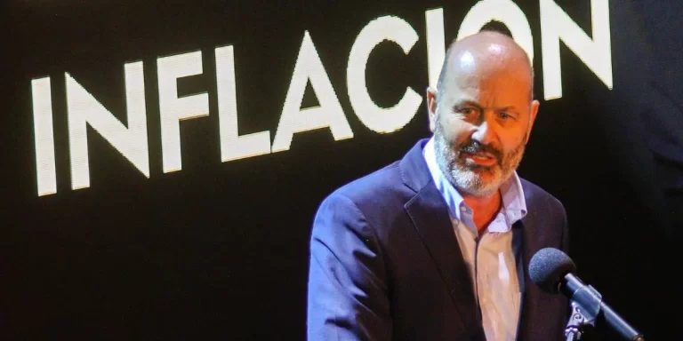 El Gobierno prorrogó el contrato de 40 mil empleados públicos por tres meses