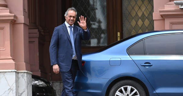 En el gobierno ya sondean a Scioli como candidato en la Capital