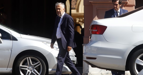 Milei se niega a transferir el control de la Ruta 7 a Cornejo, que lanza un plan paliativo ante el colapso por falta de obras