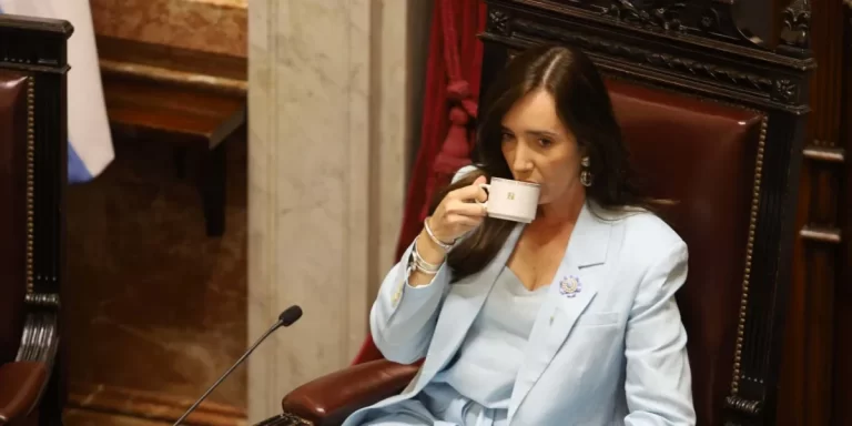 Victoria Villarruel aseguró que le pagan “dos chirolas” frente a otros funcionarios