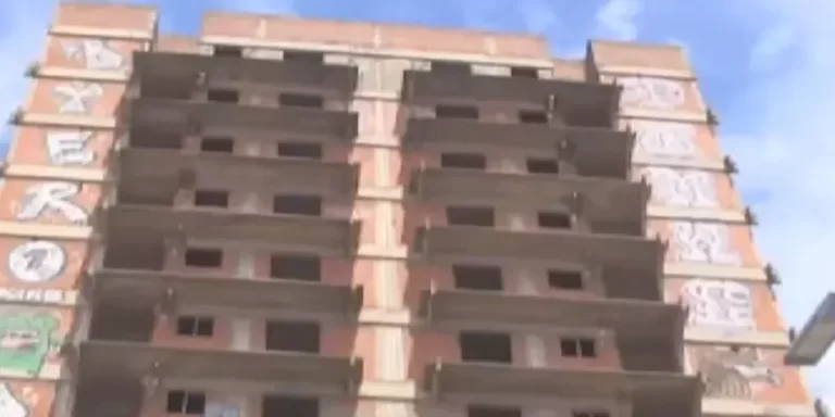 Desalojan a diez familias de un edificio usurpado en Belgrano
