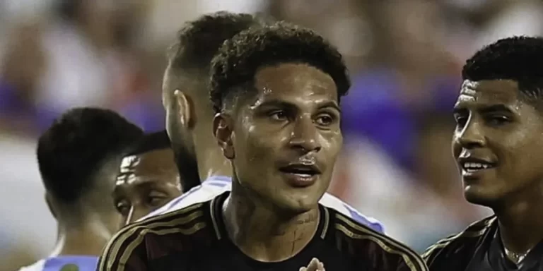 Paolo Guerrero anunció su retiro de la Selección de Perú