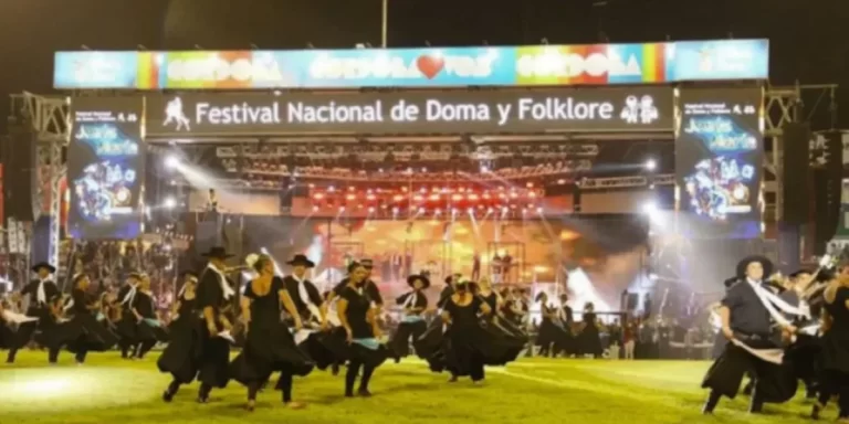 Una mujer intentó estafar a un comerciante en el Festival de Jesús María y fue detenida