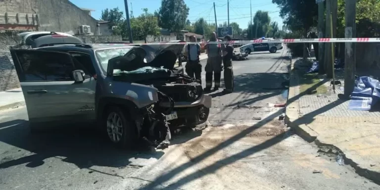Dos policías que participaban de un operativo de control vehicular fallecieron en un choque en Quilmes