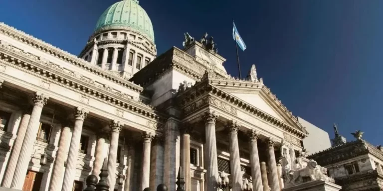 El Gobierno habilitó las sesiones extraordinarias, pero la oposición reclama la inclusión del Presupuesto 2025