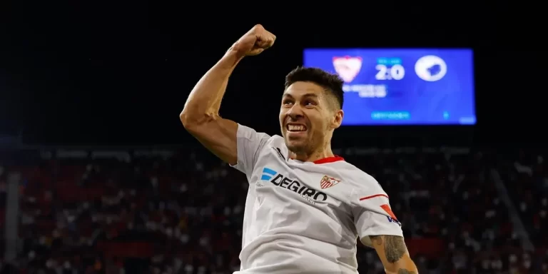Gonzalo Montiel vuelve a River tras llegar a un acuerdo con Sevilla