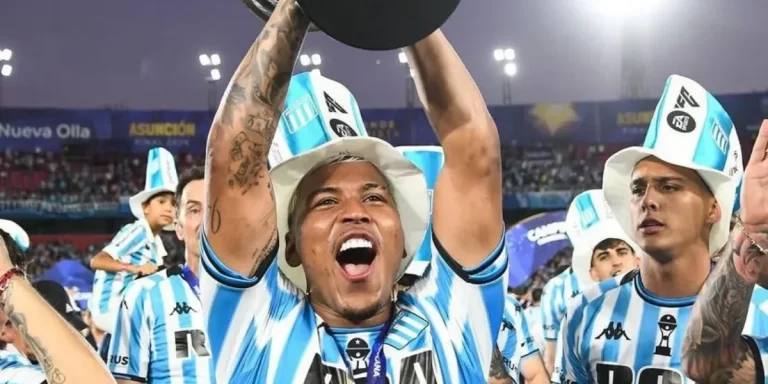 Roger Martínez se despidió de Racing y fue presentado en su nuevo club en Arabia Saudita
