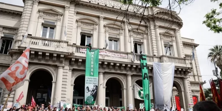 El Gobierno recortó el presupuesto del Hospital Laura Bonaparte