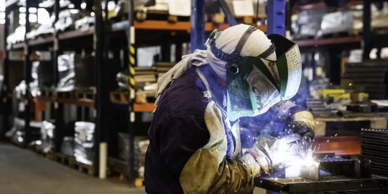 Caída de 4 puntos en la capacidad instalada de la industria en noviembre