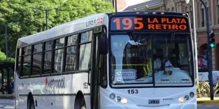 Se levantó el paro de colectivos previsto en PBA tras el pago de subsidios atrasados