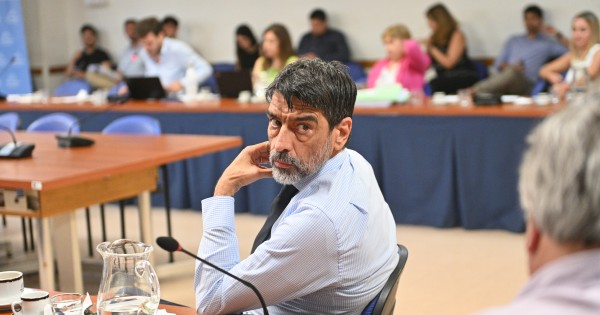 El kirchnerista Tailhade confirma que Caputo echó al titular de la UIF por ir contra Cristina