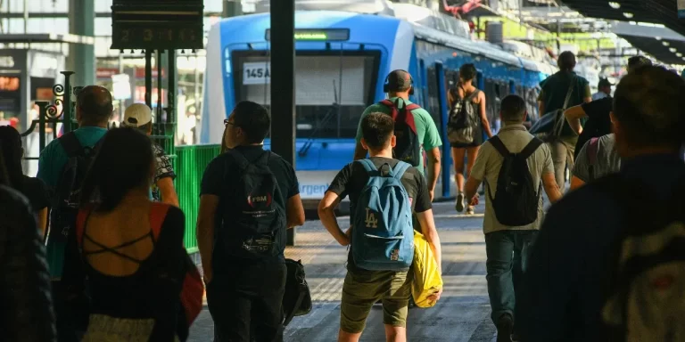 La Fraternidad rechazó la propuesta salarial y anunció un nuevo paro de trenes