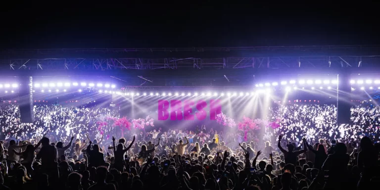 Más de 15.000 personas disfrutaron de la Fiesta Bresh en Mar del Plata con Bizarrap como protagonista