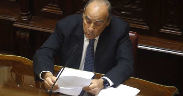 Francos aclaró que el gobierno no prohíbe la homosexualidad: “De las puertas de casa para adentro, cada uno puede hacer lo que le parezca”