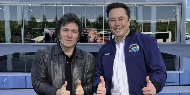 Milei continúa defendiendo a Elon Musk y apuntó contra “los imbéciles de izquierda”